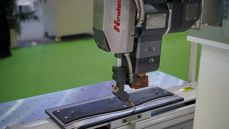 Intelligent Laser Welding Core Device